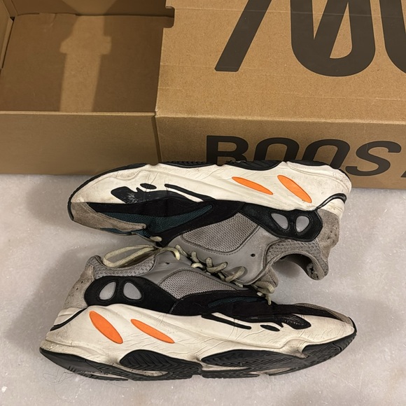 Yeezy Boost 700 'Wave Runner' 2017 - Picture 7 of 9